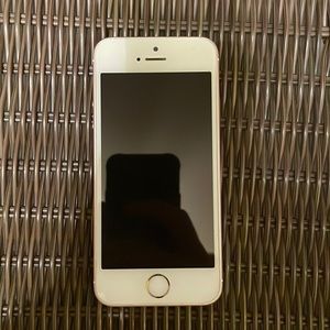 Rose gold iPhone SE (2016) 64GB